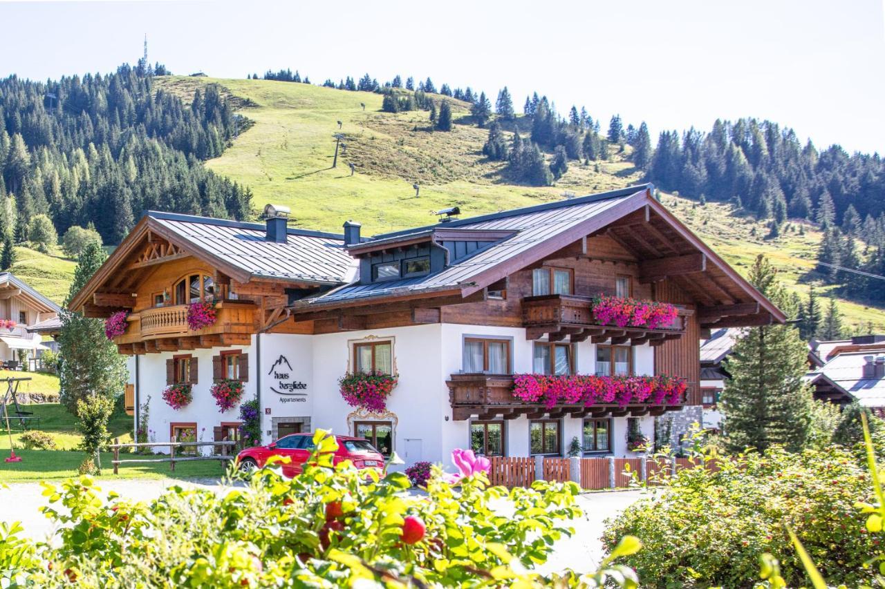 Appartement Haus Bergliebe à Maria Alm Extérieur photo